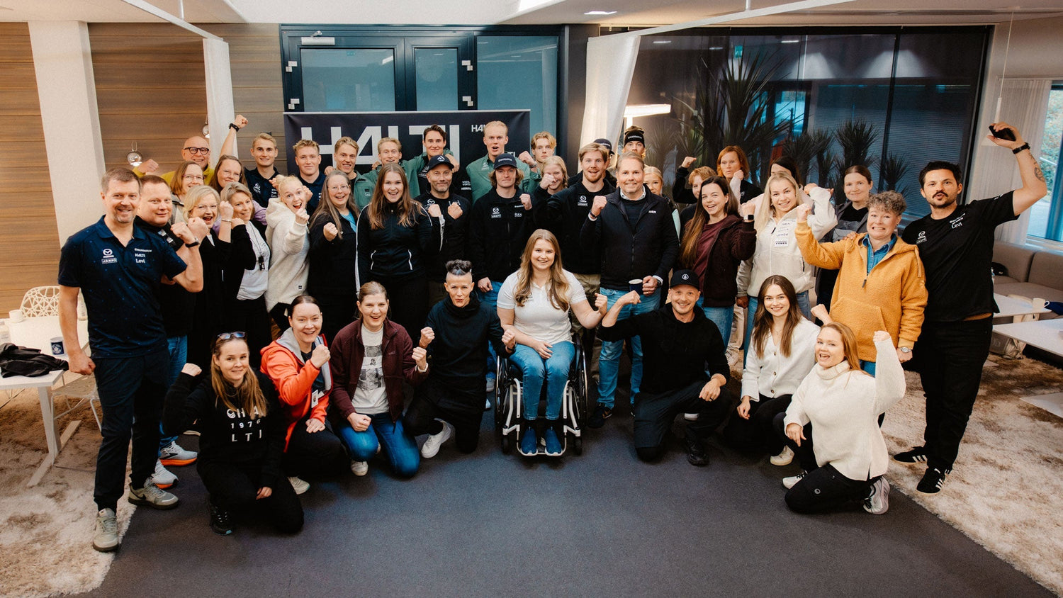 Halti vaatettaa Suomen alppi- ja kumparemaajoukkueet