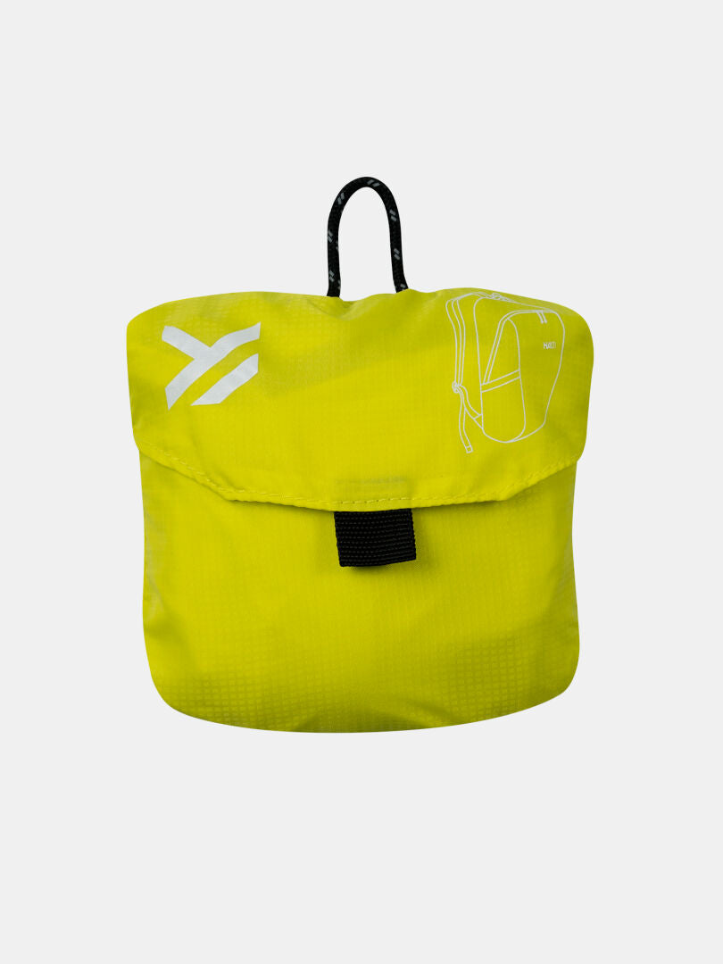 Pieni, taitettu keltainen Halti Streetpack Reppu, jossa on musta hihna ja valkoinen grafiikka vaalealla pohjalla.