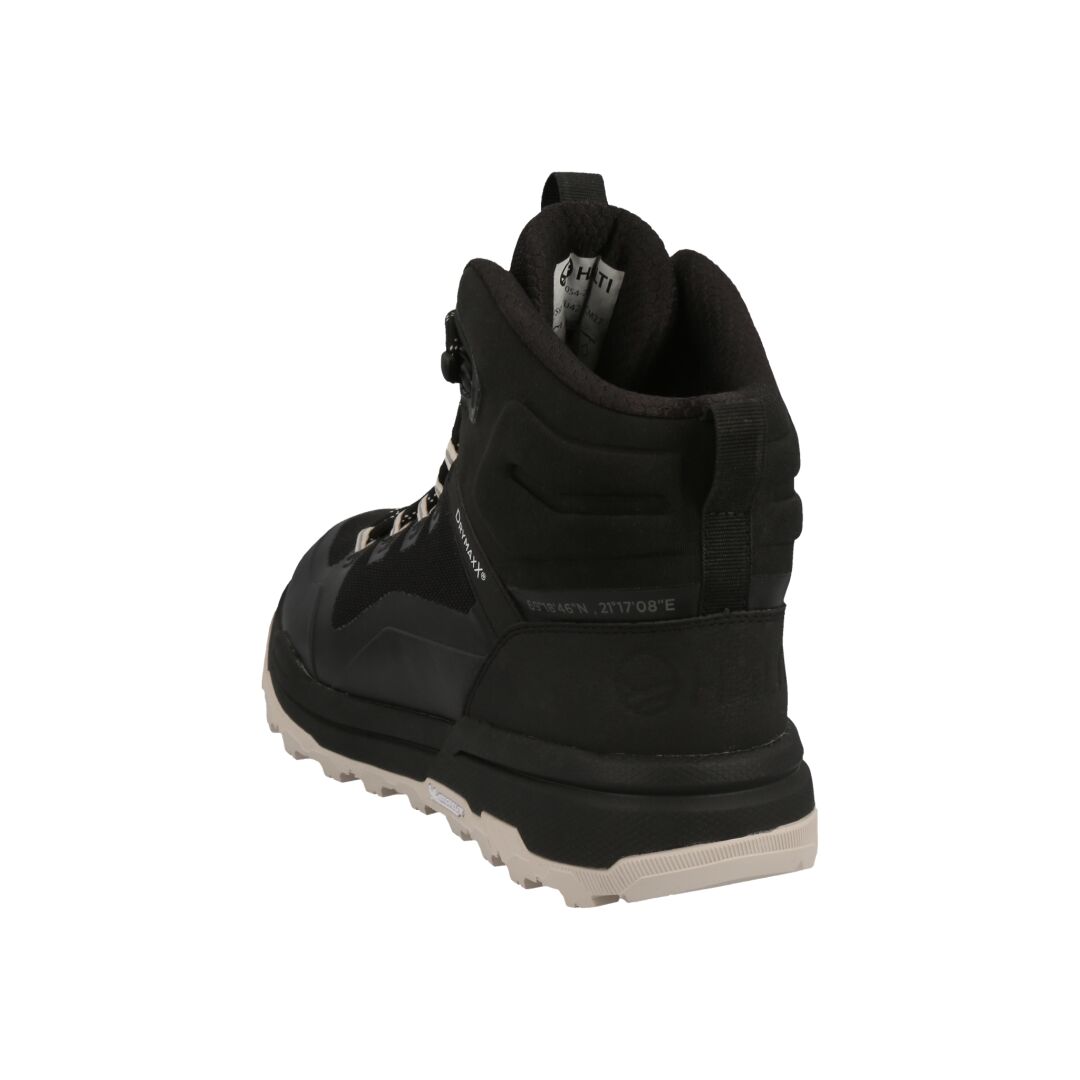 Yksi musta Halti Hiker Kuru DX Ulkoilukenkä miesten saapas valkoisella pohjalla, takaa katsottuna, valkoisella taustalla.