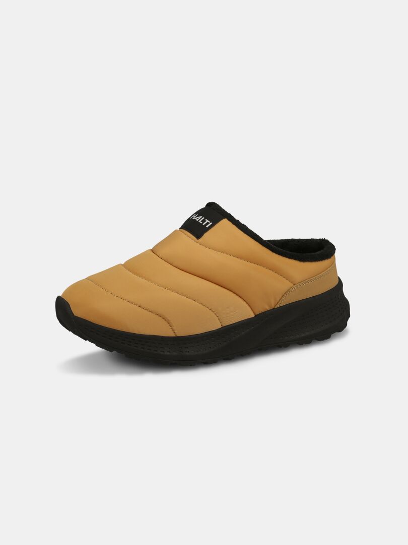 Halti Rest 2 -tossut: vaaleanruskeat slip-on-tossut, joissa on pehmustettu päällinen, musta pohja sekä memoryfoam-pohjallinen, joka takaa mukavuuden sekä sisällä että ulkona.