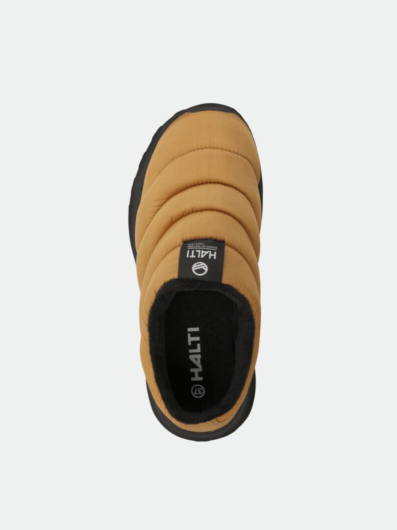 Yläkuvassa Halti Rest 2 Tohvelit keltaiset slip-ons, joissa on memory foam pohjallinen ja Halti-logo pohjallisessa ja kielessä.