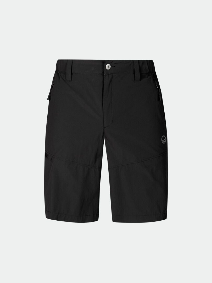 Halti Pallas Cool X-stretch Miesten shortsit: mustat, polvipituiset, kuiva ja nopeasti joustava materiaali, vetoketju-/nappisepalus, sivutaskut ja hillitty logo.
