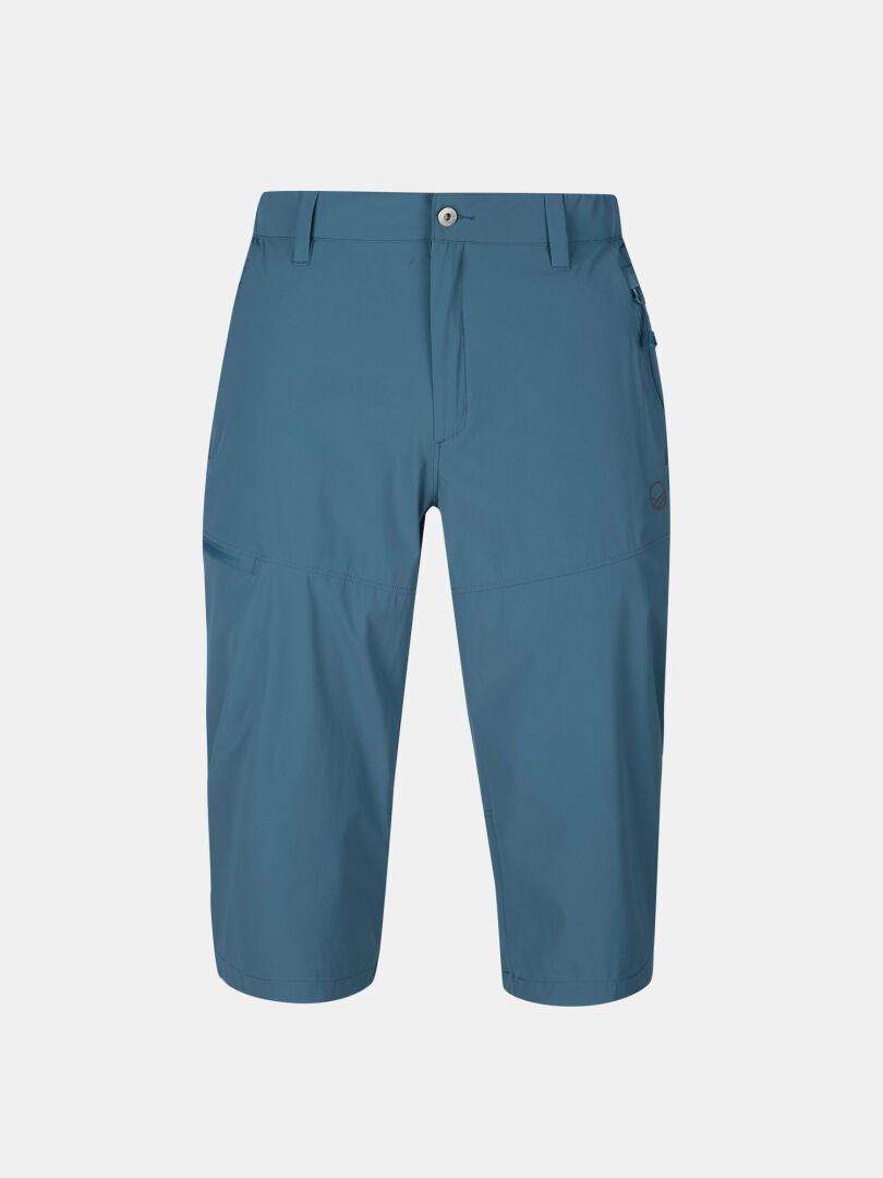 Halti Pallas Cool X-stretch Miesten siniset polvipituiset caprit, joissa on vyölenkit, vetoketju, UPF 90+, valkoisella pohjalla.