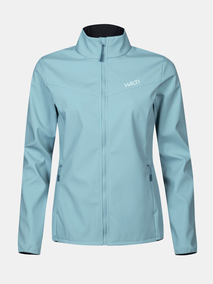 Halti Wedge Softshell-takki Naisten: vaaleansininen, pystykaulus, vetoketjutaskut, HALTI-logo vasemmassa rinnassa.