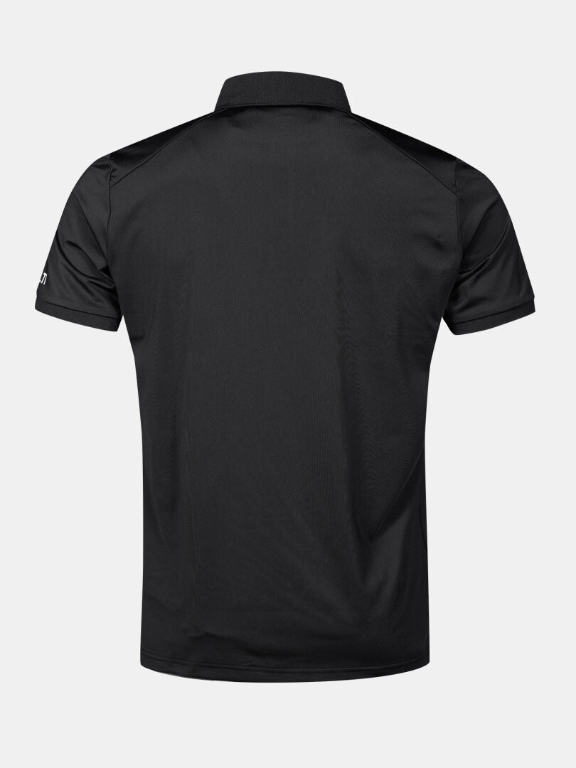 Halti Aridi Tekninen Pikeepaita Miesten, musta tech jersey lyhythihainen kauluksellinen poolo valkoisella pohjalla, takakuva.