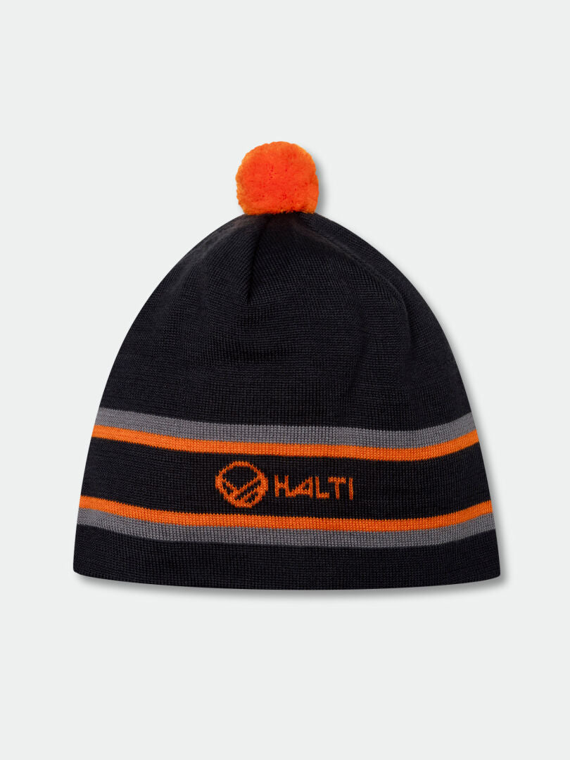 Halti Randi Pipo: musta neulepipo oranssinharmailla raidoilla, kosteutta siirtävällä kankaalla ja Haltin logolla edessä.