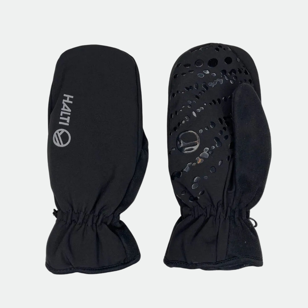 Halti Kroka Rukkaset: mustat Stormwall-rukkaset, toisessa teksturoitu otepinta, toisessa logo ja teksti.