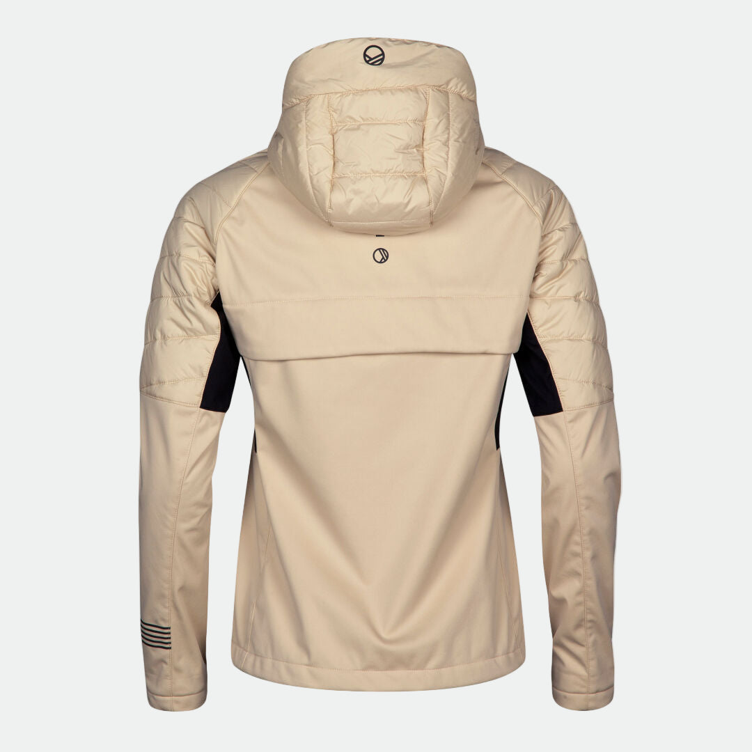 Halti Hanki Hiihtotakki Naisten Plus: beige mustilla aksenteilla, logo hupussa/selässä, Stormwall®-kalvo sääsuoja.