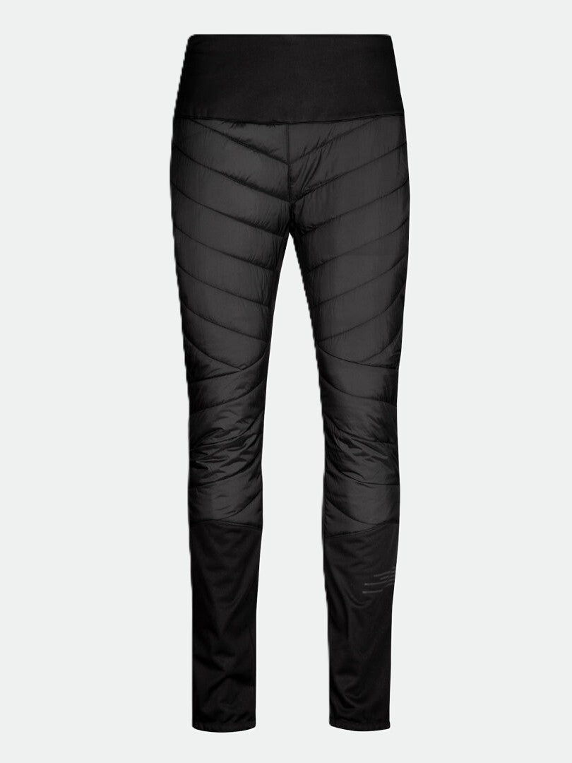 Halti Hanki Hiihtohousut Naisten Plus: mustat eristetyt hiihtohousut, joissa on tikatut reidet ja polvet, ihanteelliset kylmiin päiviin.