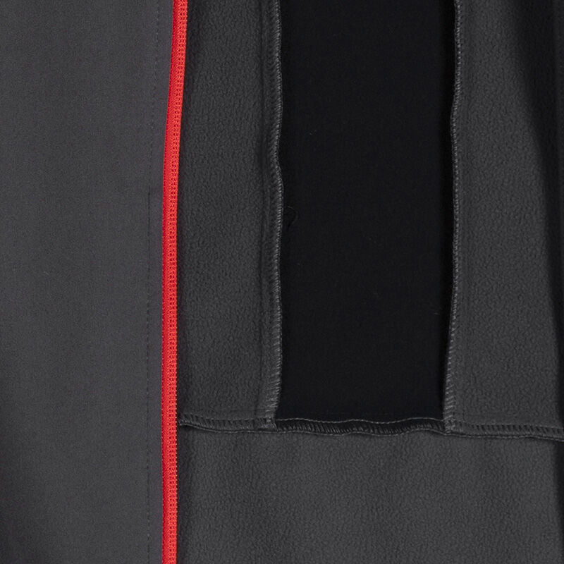 Lähikuva Stormwall stretch-kankaasta, jossa on punainen sauma, Halti Siide Hiihtopuku Miesten hiihtopuvussa.