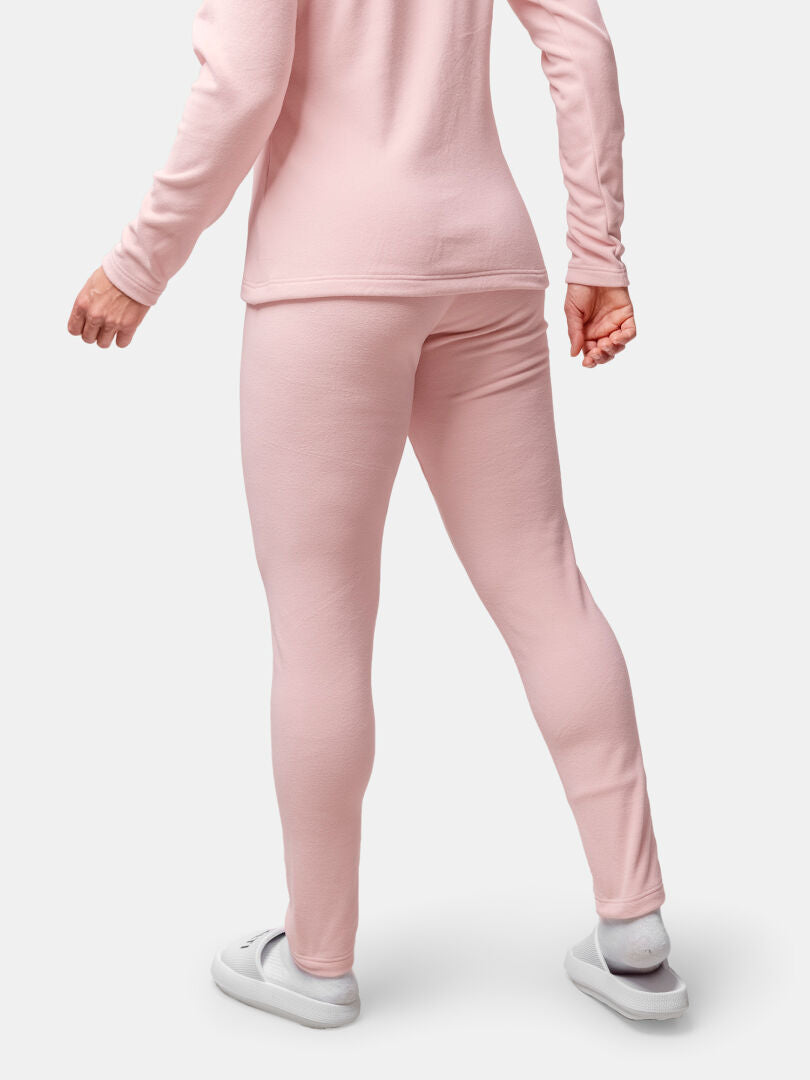 Henkilö Halti Trone Fleece Housut Naisten, sopiva toppi ja valkoiset tossut - ihanteellinen aktiivinen liikunta.