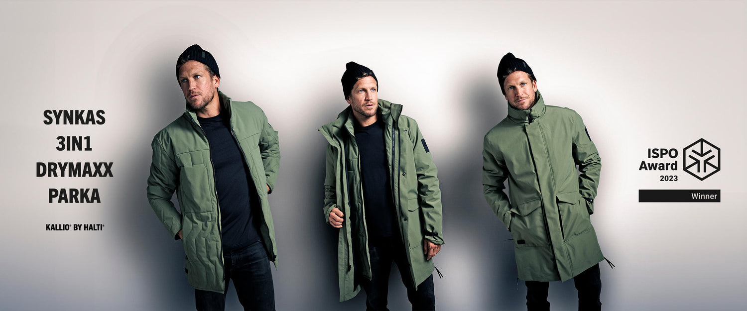 Kolme miestä mallintaa Haltin vihreää Synkas 3-in-1 Drymaxx Parkaa ISPO Award 2023 -voittajamerkin vieressä.