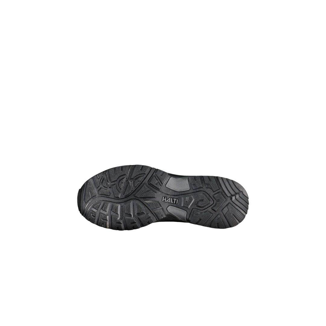 Musta kumipohja, jossa GripmaxX Antislip -kuvio ja Halti-brändi Narvik Low 2 Naisten DrymaxX Ulkoilukenkä -mallissa.