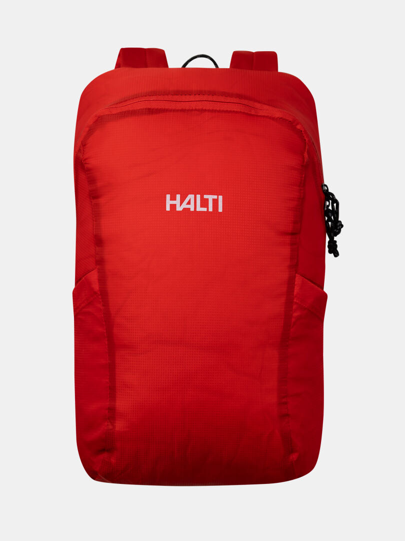 Halti Streetpack Reppu punaisena, jossa on vetoketjullinen etutasku, sivutaskut ja mustat vetimet, kuvassa valkoisella pohjalla.