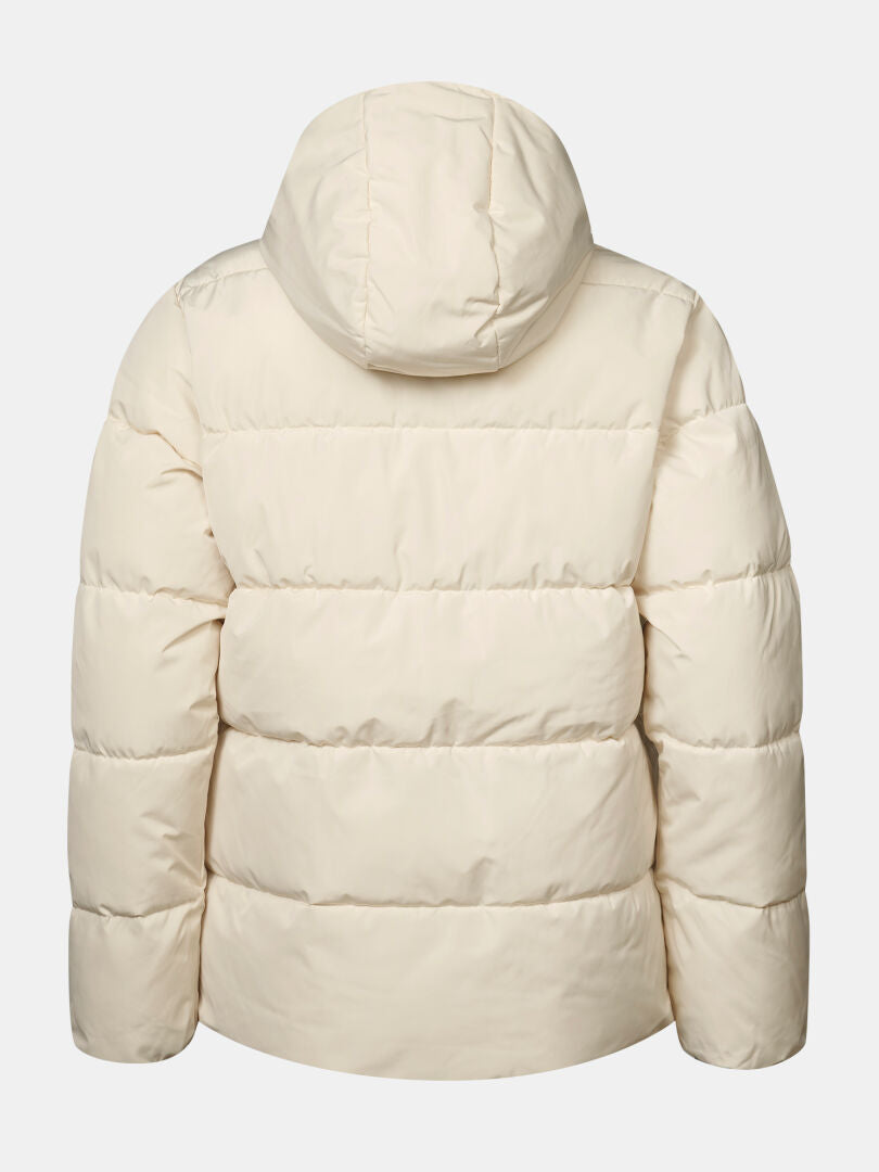 Halti Ascloud Puffer -laskettelutakki naisille, väri kermanvärinen, hupullinen, kuvattu takaa valkoisella taustalla.