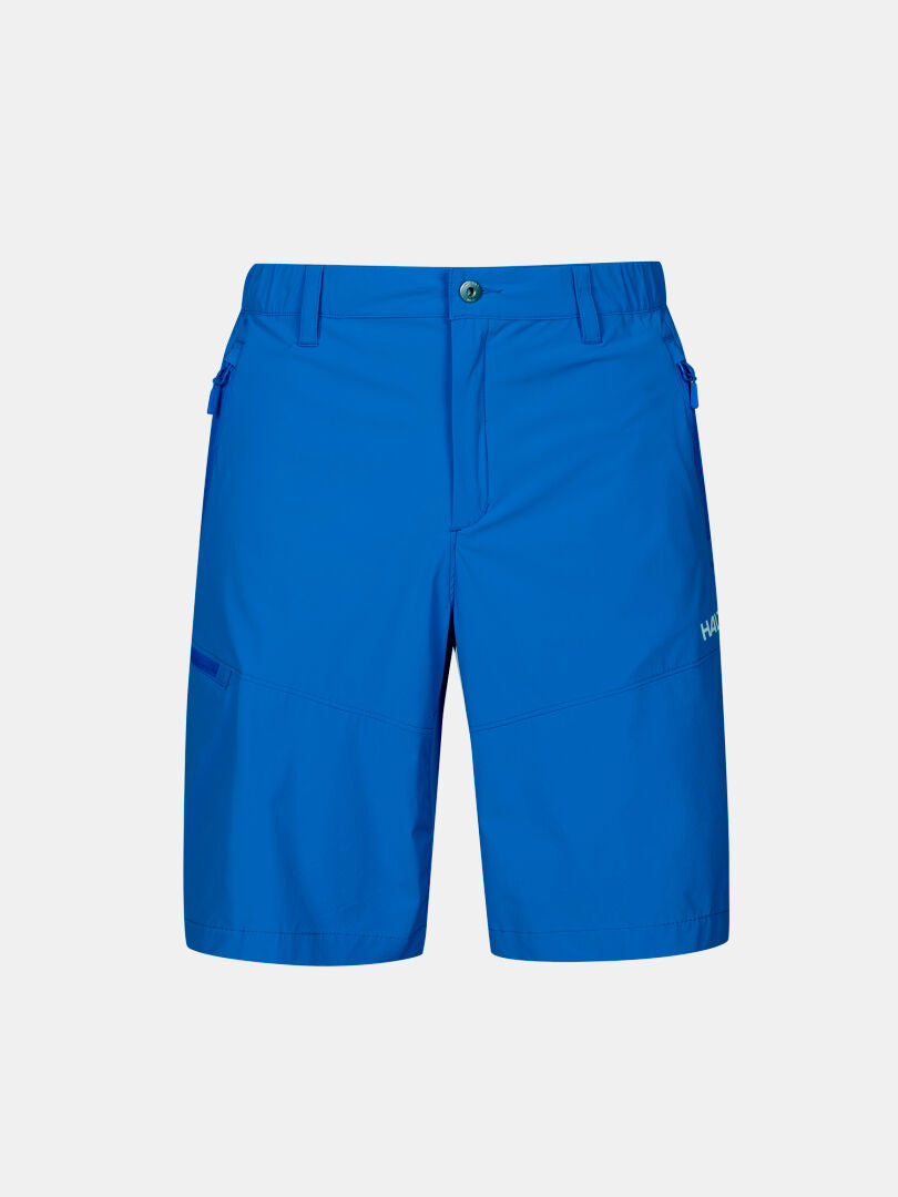 Halti Pallas Cool X-stretch Shortsit Miesten: kirkkaan siniset shortsit, joissa vyölenkit, sivutaskut, etunappi; valkoisella.
