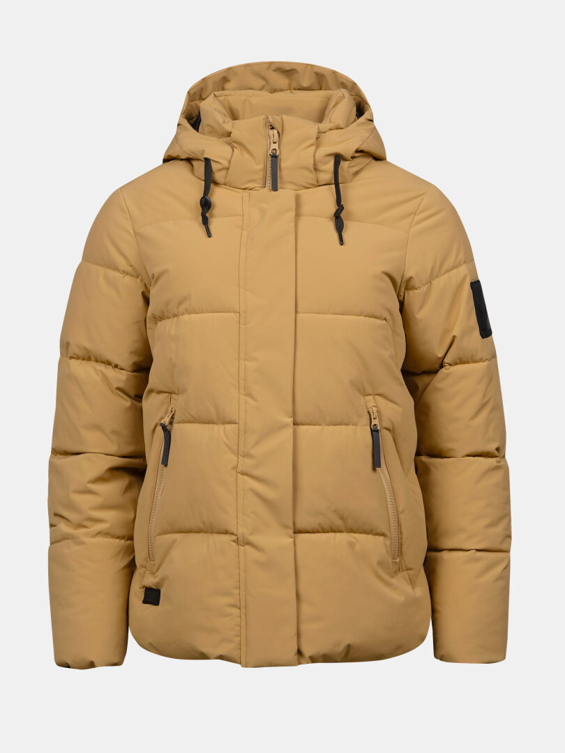 Halti Brahe Puffer - lämmin naisten talvitakki kierrätyspolyesterista, hupulla ja vetoketjutaskuilla.